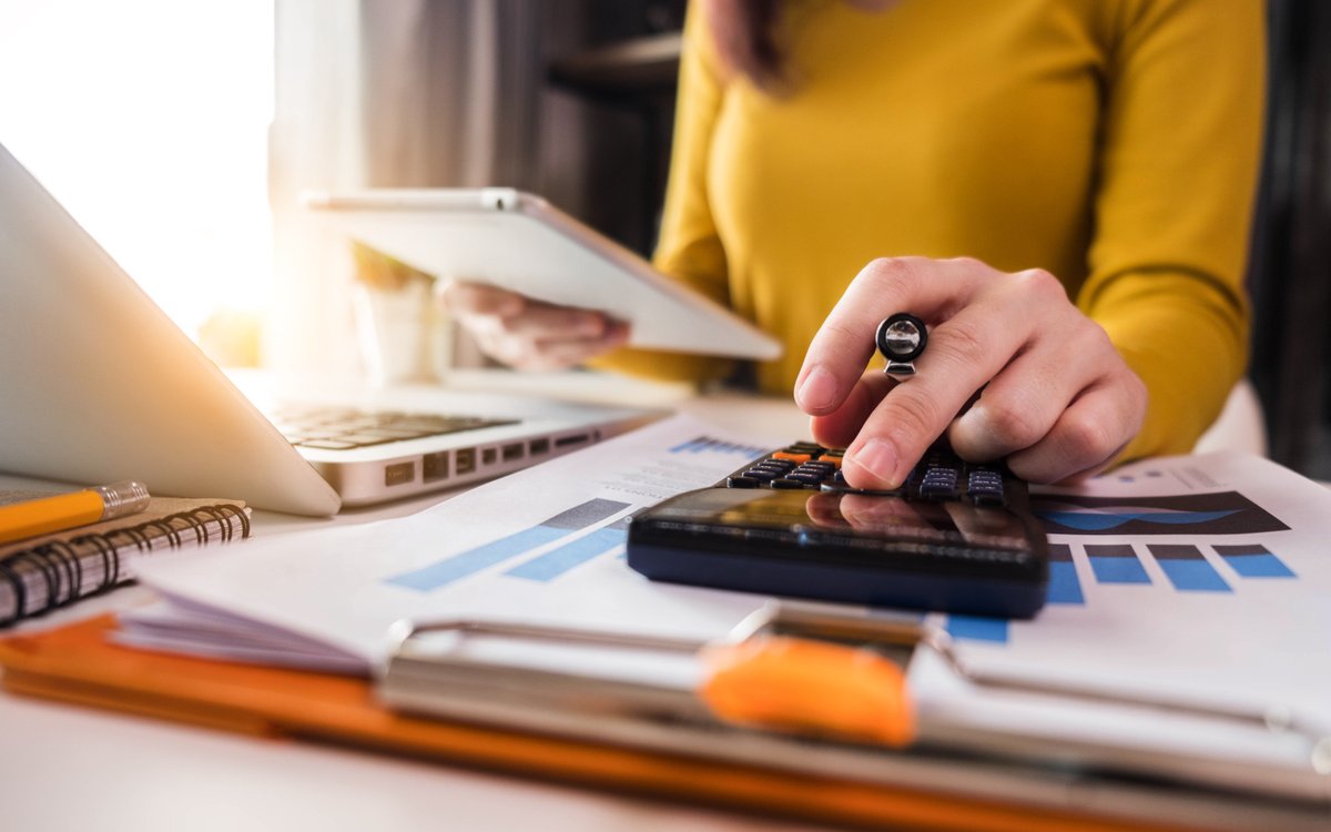 Wartość środków trwałych: najnowsze metody, porady ekspertów i praktyczne przykłady